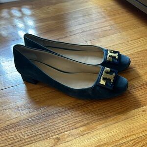 Tory Burch navy blue heeled flats